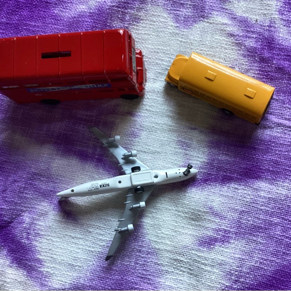 Colorful Toy Vehicle Set - Picture 2 of 2
